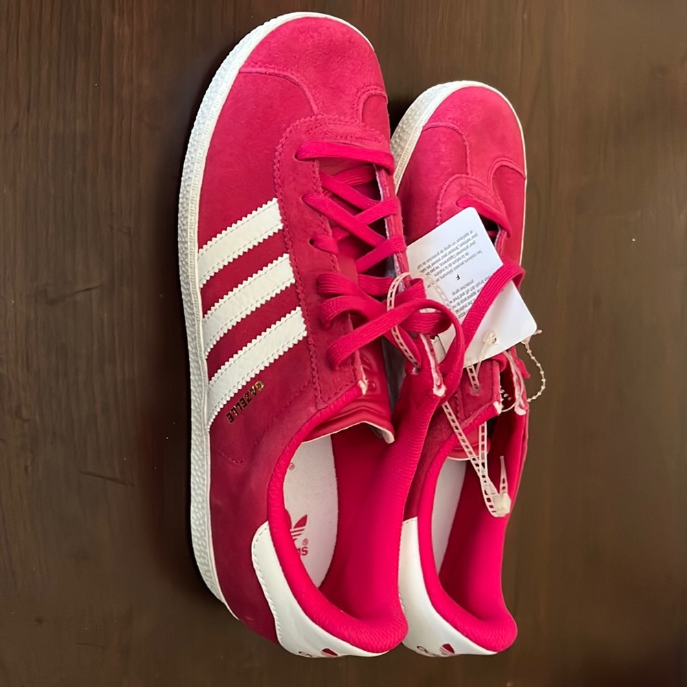 Adidas Gazelle Sneakers Men’s 7, Women’s 8.5 pink white NEW! Ortholite insoles.